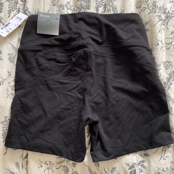 Hyba Athletic Shorts NWT - Picture 2 of 5
